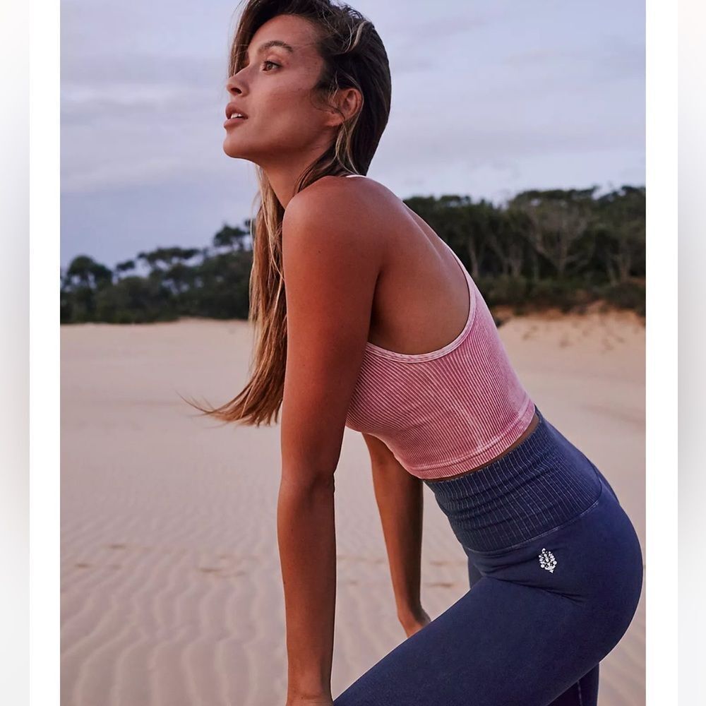 Free People Good Karma High-Rise 7/8 Length Leggings in Deepest Navy BNWOT - Picture 4 of 5